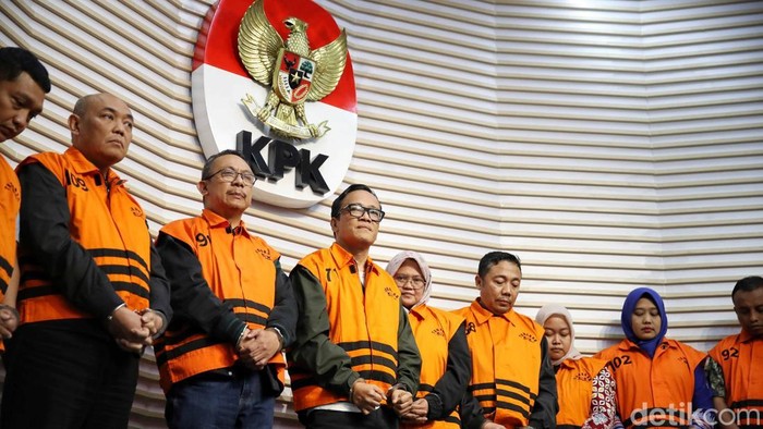 Lonjakan Harta 12,7 M, Eks Wamenaker Terjerat K3