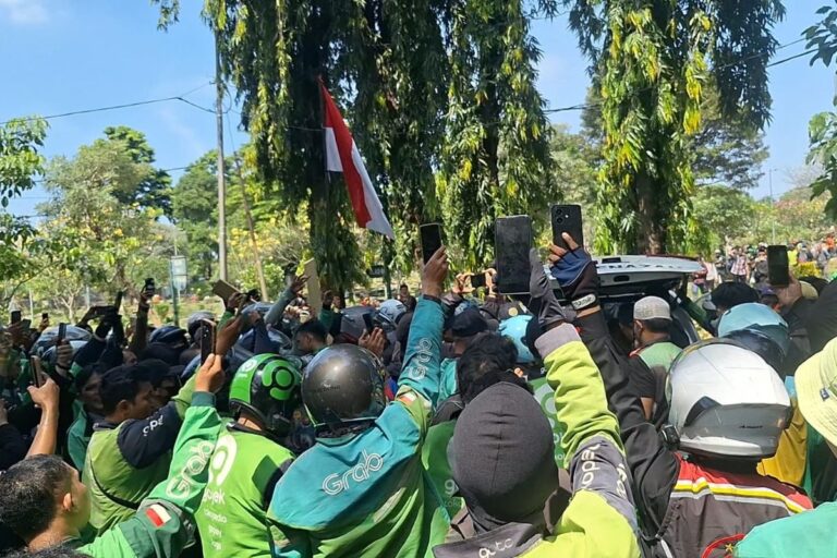 Affan Kurniawan Ojol Kepergian yang Menggugah