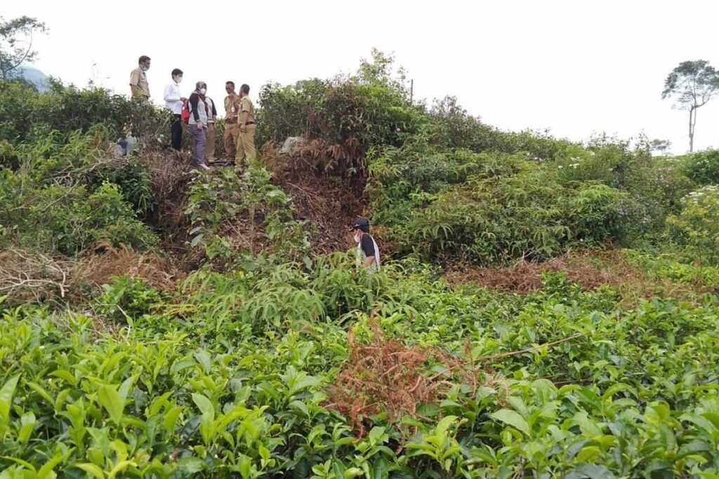 batuuu Temuan batu tersusun di Karanganyar