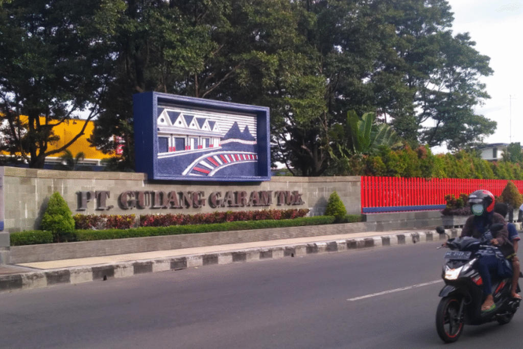 PHK Massal Gudang Garam