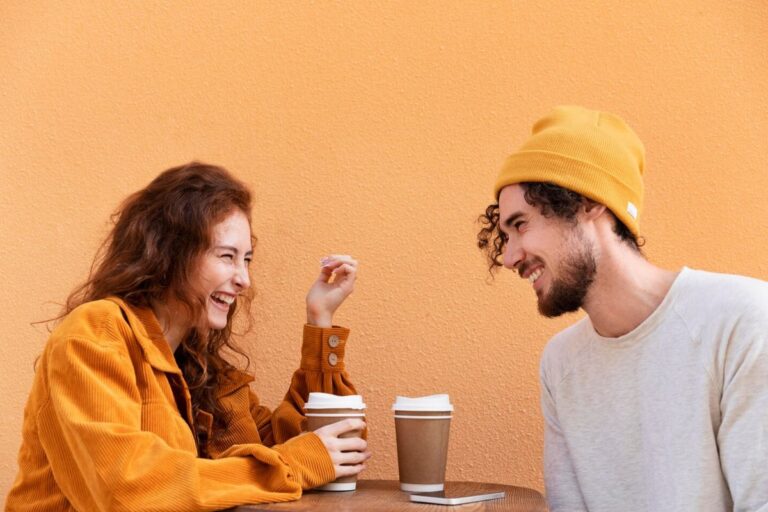 Curhat ke Orang Asing Kadang Lebih Lega, Ini Alasannya